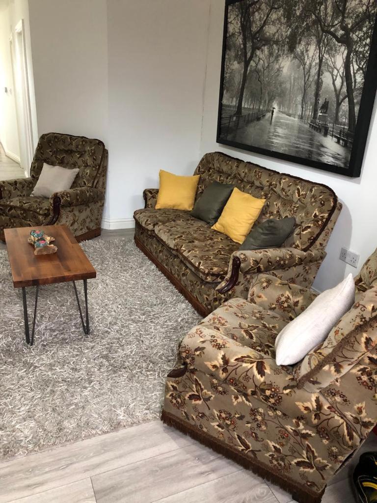 Alpha House Bed and Breakfast Londres Exterior foto