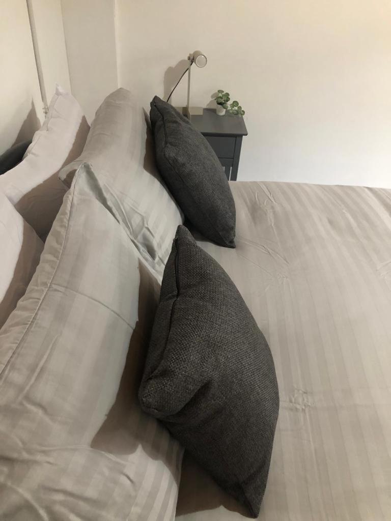 Alpha House Bed and Breakfast Londres Exterior foto